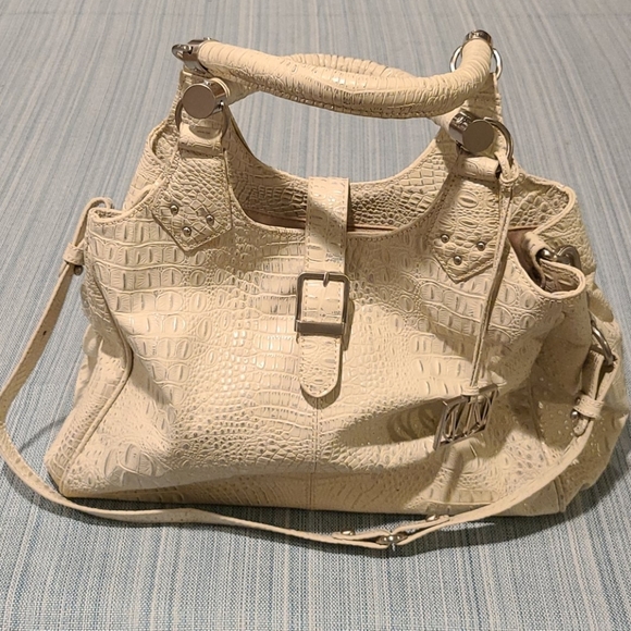 VN Handbags - NWOT Genuine Leather White Shoulder Purse